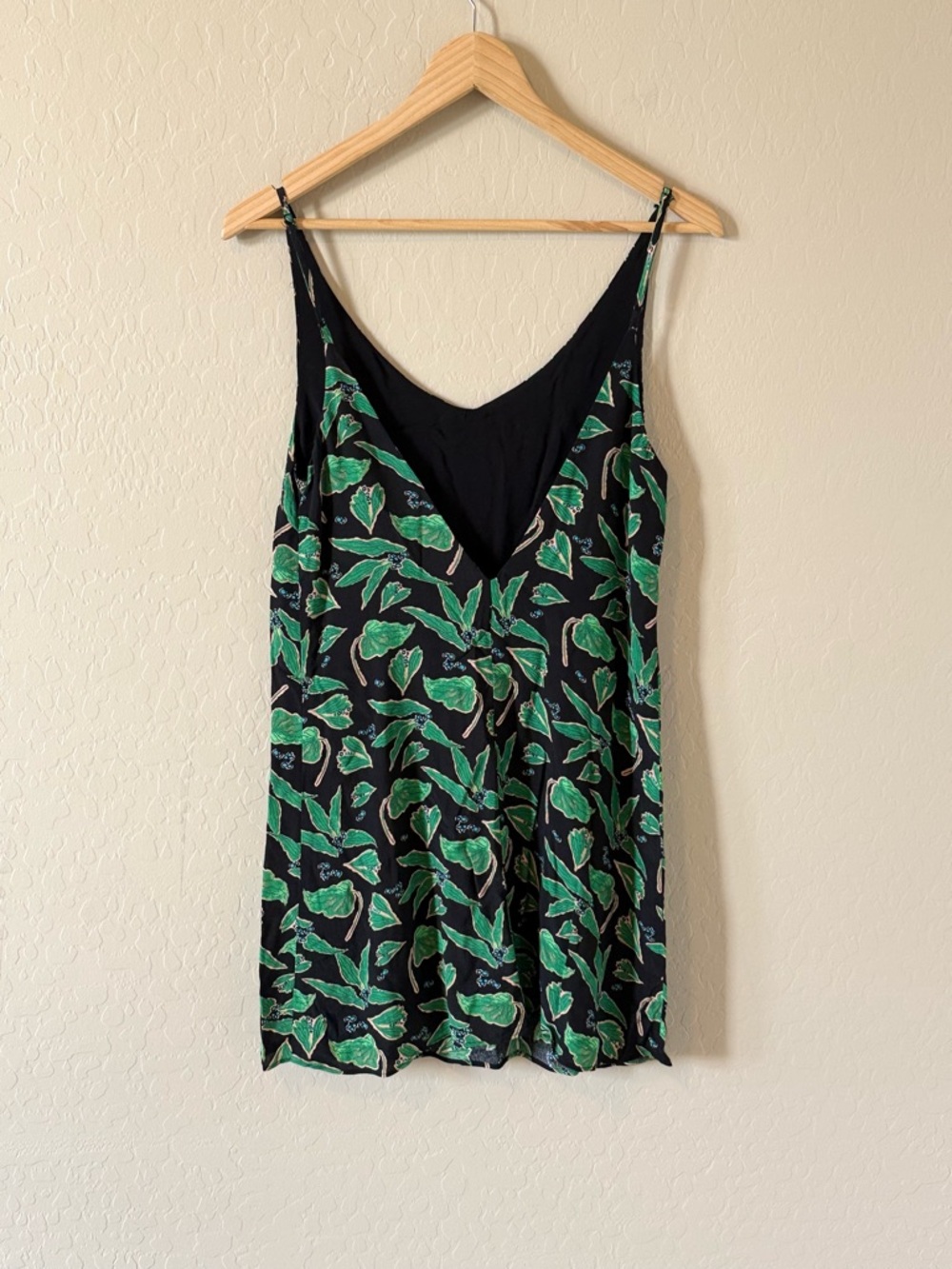 Women's Urban Outfitters Zoe Leaf Print Dress - XS - Picture 4 of 7